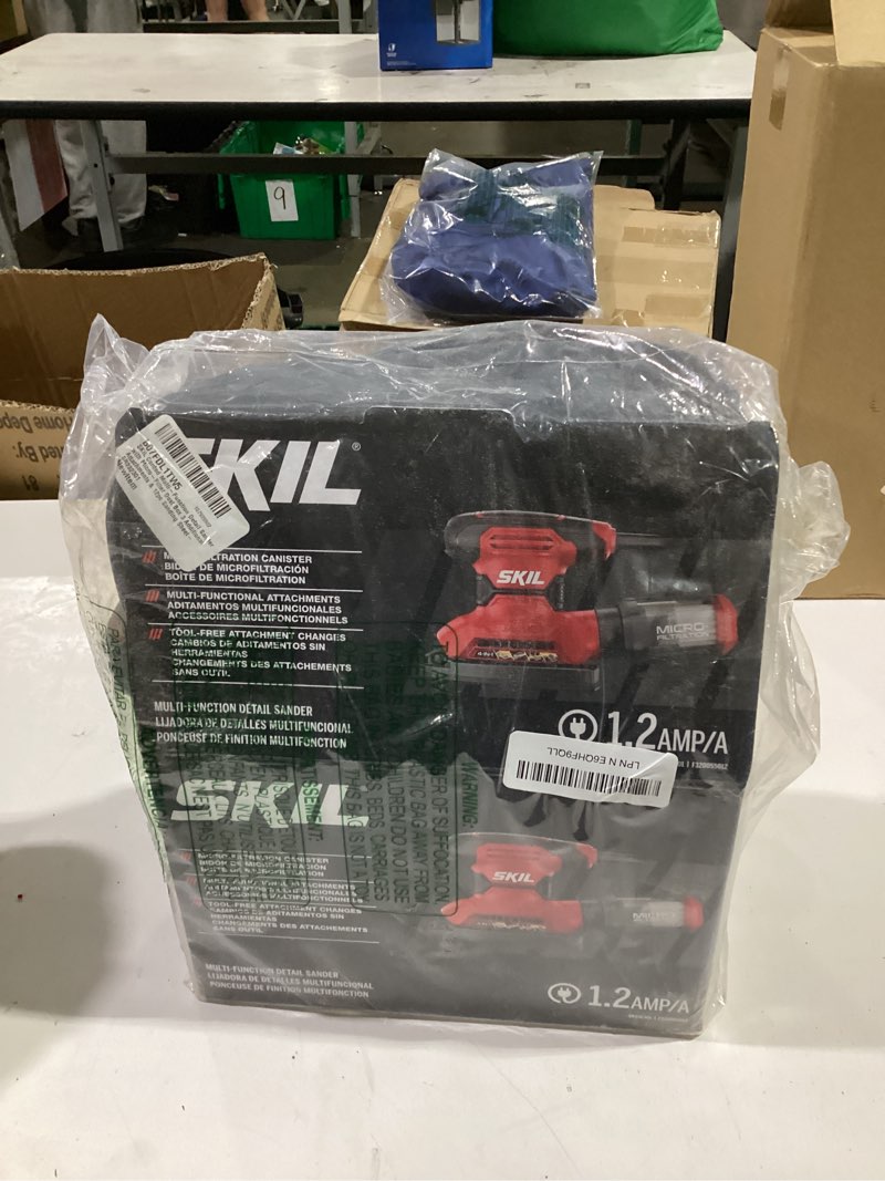 Condition photo showing Good Condition for skil corded multi-function detail sander with micro-filter dust box 3 additional attachments & 12pc sanding sheet- sr232301 one size multi-function detail sander