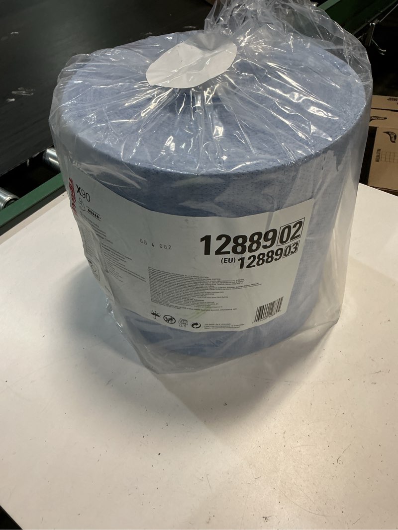 Condition photo showing New/Like New for x90 cloths, jumbo roll, 11 1/10 x 13 2/5, denim blue, 450/roll, 1 roll/carton