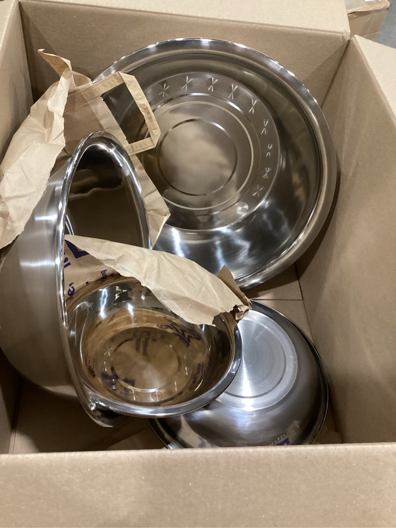 Condition photo showing Good Condition for set of 4 large mixing bowls set stainless steel 4, 8, 13 and 16 quart oversized extra large steel mixing bowl for home commercial cooking, baking serving, food prep and salad prep