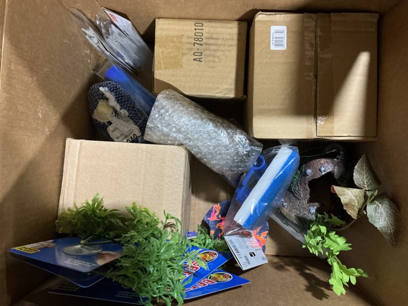 Condition photo showing Good Condition for Assorted Aquarium Decor 