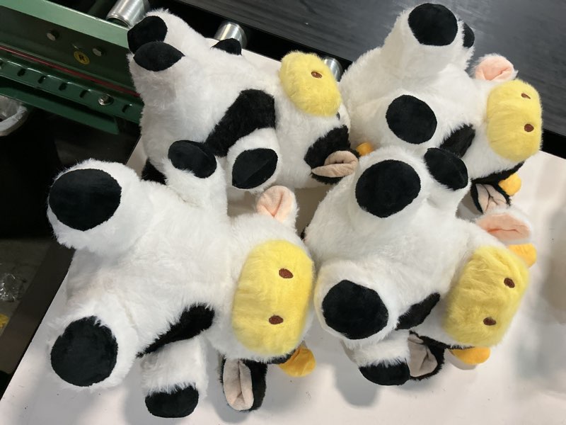 Condition photo showing Good Condition for wettarn 4 pcs cows stuffed animal bulk 9.8'' cow plush toy dolls party birthday gifts decor plush toy set for kids girls boys(cow)