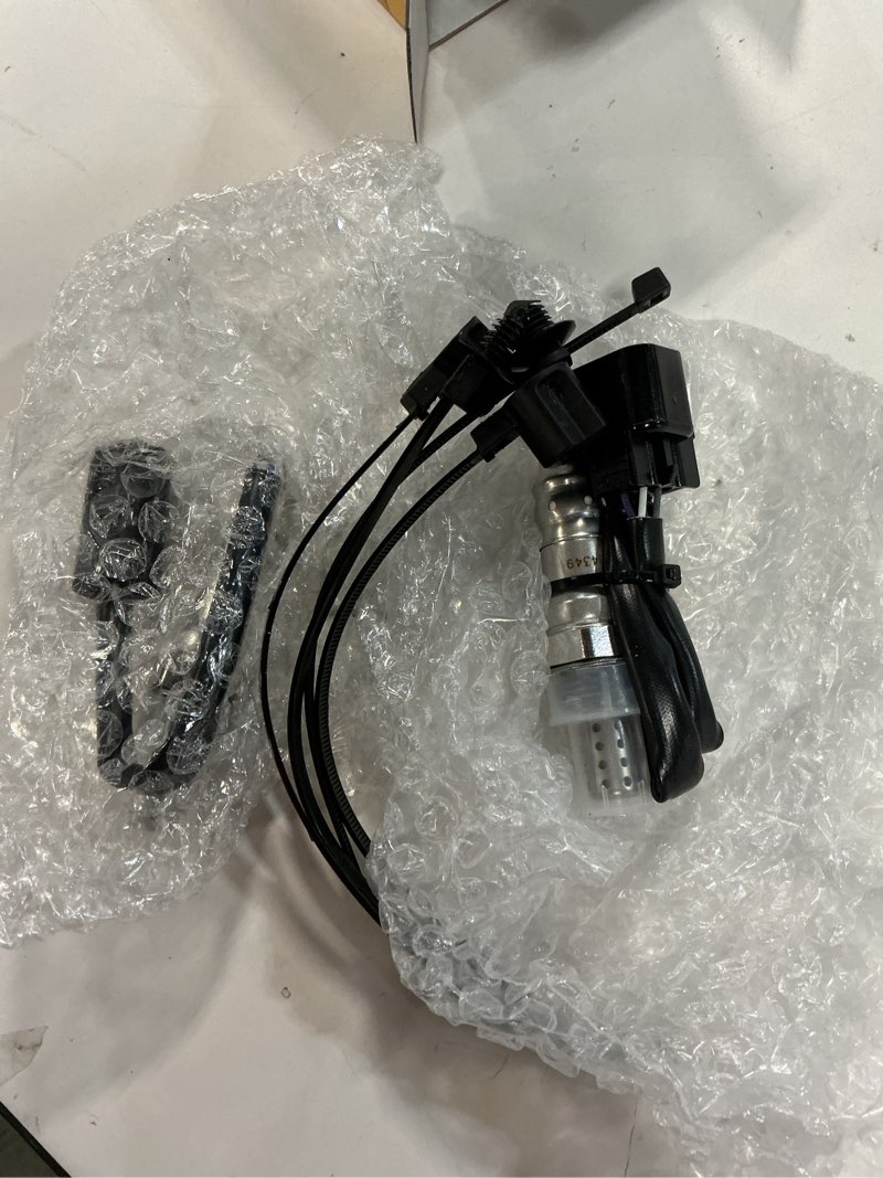 Condition photo showing Good Condition for 2pcs oxygen o2 sensor 1 & 2 for 2001-2003 hyundai elantra 2.0l; 2003-2006 hyundai tiburon upstream + downstream