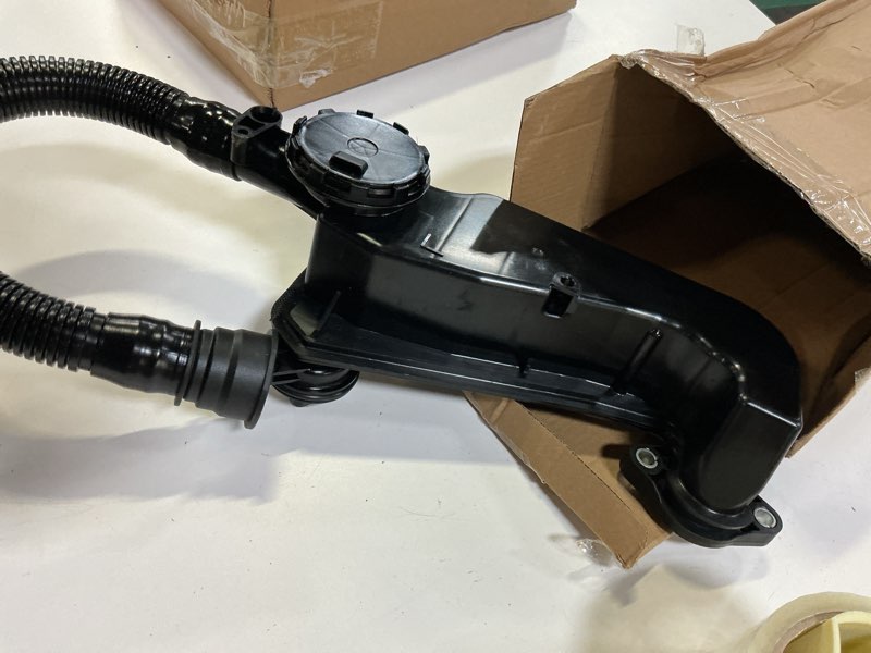 Condition photo showing Good Condition for pc3z-6a785-a air oil separator assembly fit for ford f250 f350 super duty 2023-2024 or 2011+ 6.7l powerstroke diesel - pcv ccv vent valve engine crankcase - replace pc3z6a785a