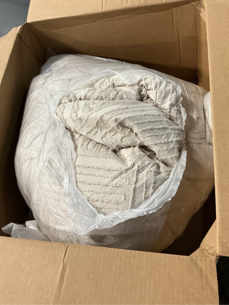 Condition photo showing Good Condition for Litanika King Size Comforter Set Beige, 3 Pieces Cream Tufted Boho Farmhouse Bedding Comforter Sets, Lightweight Fluffy Comforter Bed Set for All Season (104x90In Comforter and 2 Pillowcases) 01-beige King (104"x90")