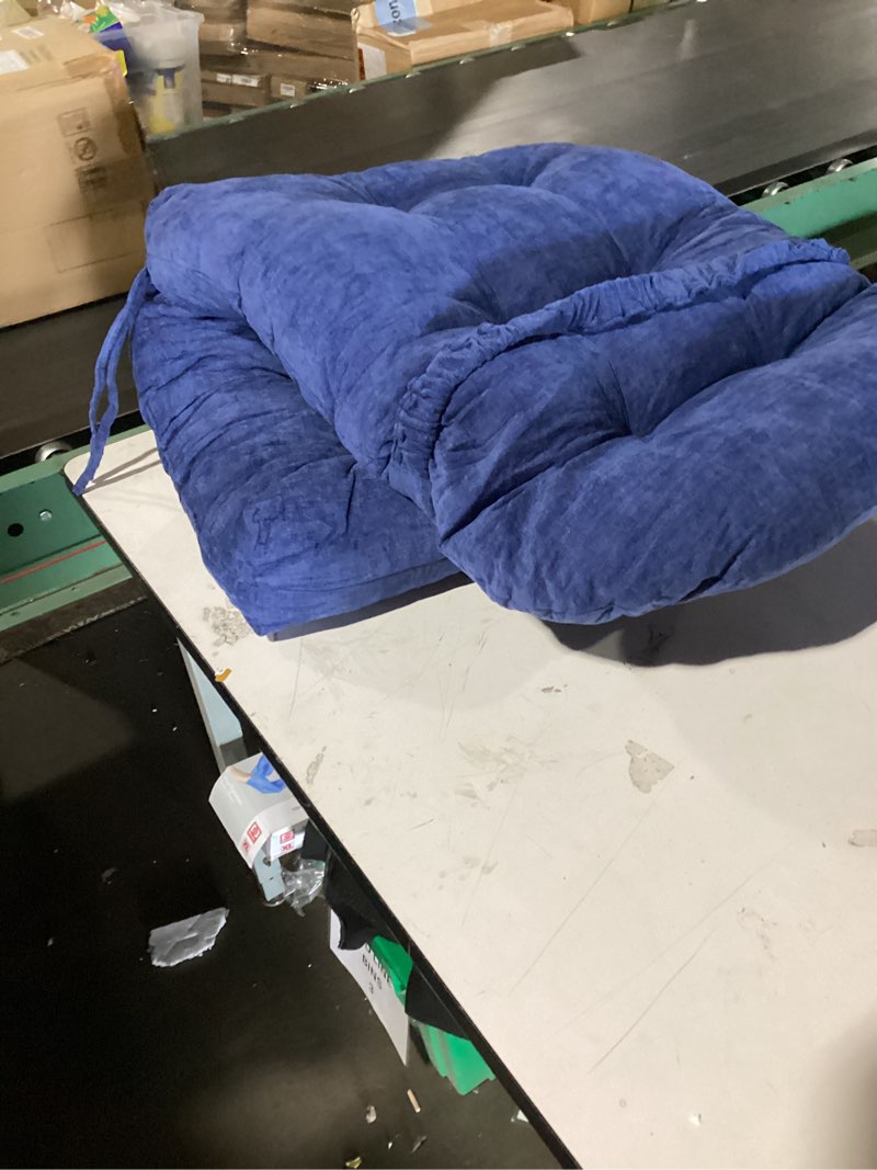 Condition photo showing Good Condition for 39 inch bench cushion with ties, navy waterproof swing replacement chair pad, padded seat cushion for outdoor garden furniture 39"x19"x3" navy 39"x19"x3"