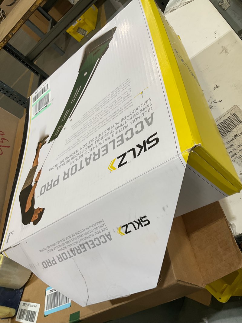 Condition photo showing Good Condition for sklz accelerator pro golf practice putting mat - green