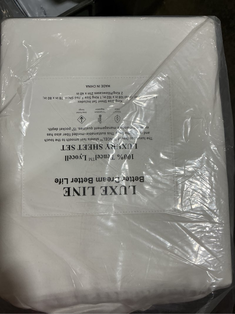 Condition photo showing Good Condition for 100% Lenzing Tencel Lyocell King Size Bed Sheet Set, 4 Piece Solid Indigo Blue Cooling Bed Sheet Set, Silky Soft & Luxury, 1 Deep Pocket Fitted Sheet & 1 Flat Sheet & 2 Pillowcases Indigo Blue King
