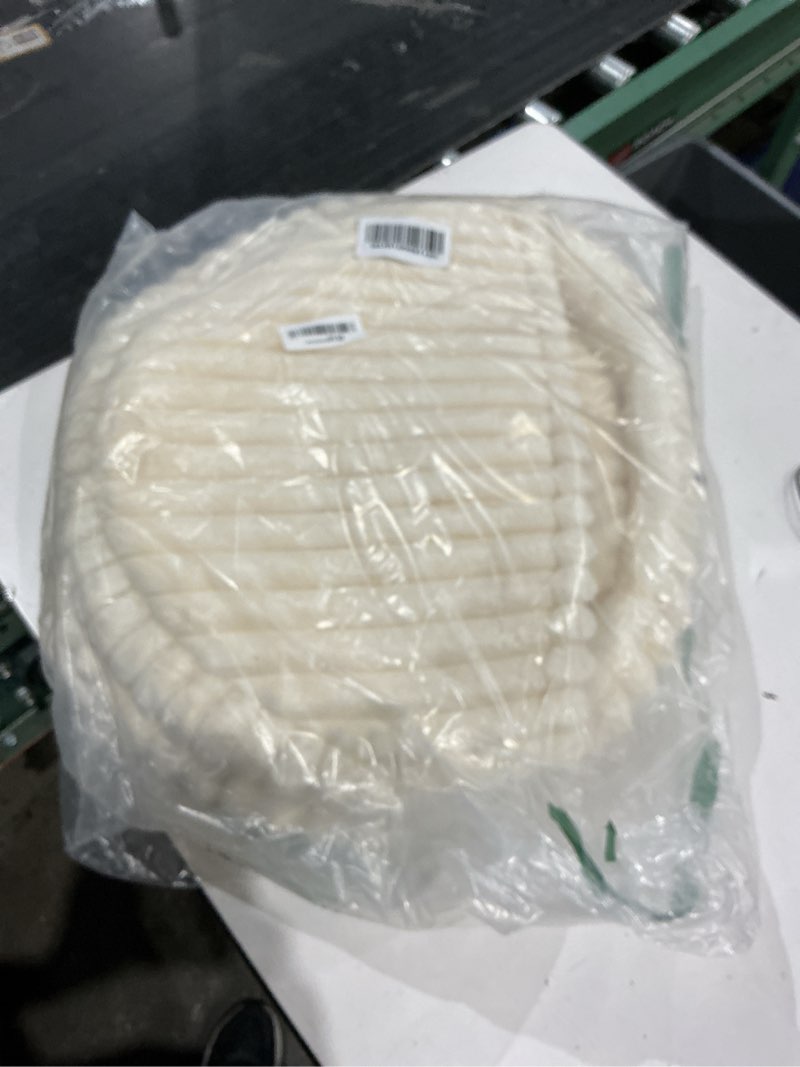 Condition photo showing Good Condition for cheerpals cat cave bed for indoor cats, washable covered cat bed hooded kitty bed soft fluffy pet bed for puppy and small dog(white)