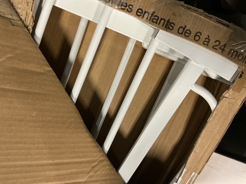 Condition photo showing Good Condition for regalo safety 29-49" easy step extra wide baby gate for doorways & bottom of stairs, pressure mounted safety gate with door for babies, toddlers & pets, white white 29-49"w x 30"h