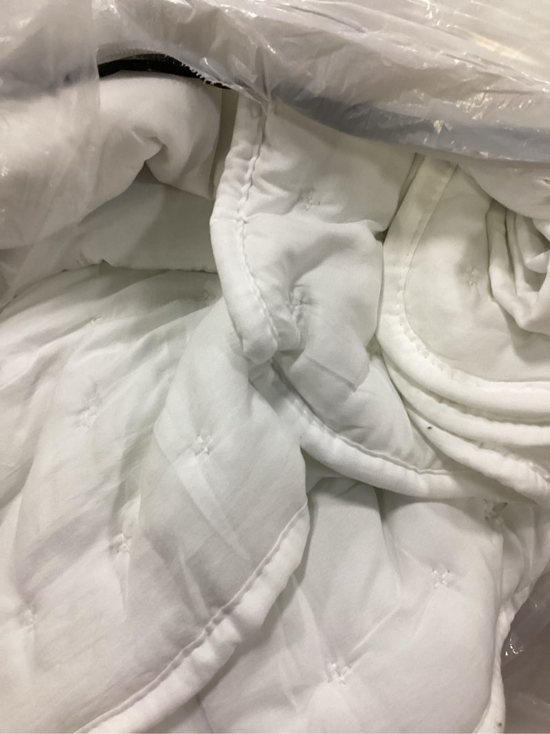 Condition photo showing As Is for wdcozy white cloud quilt set twin size, lightweight soft cross stitch bedspread, farmhouse rustic country coverlet, spring summer thin comforter, 2 pieces, 2 pillow shams, 90x90 inches white with white stitching queen