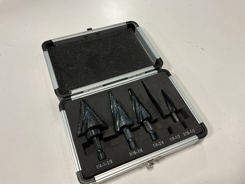 Condition photo showing As Is for zelcan step drill bit set, 5pcs four spiral flute step bits for metal, 50 sizes titanium-coated hss drill bits with 1/4" hex shank for stainless steel aluminum wood plastic new 5 pcs, 50 sizes hss