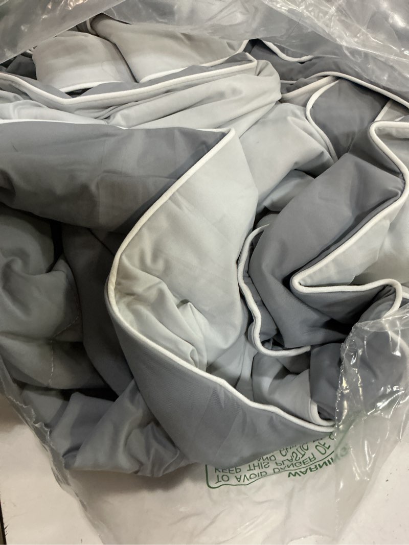 Condition photo showing Good Condition for cooling blanket for hot sleepers & night sweats – cooling comforter, breathable lightweight double-sided summer bedding, breathable soft all season (frosty light grey, queen(90"x90")) frosty light grey queen(90"x90")