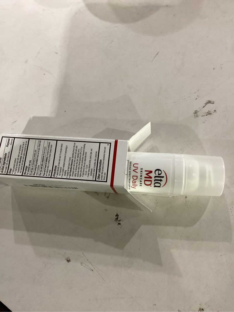 Condition photo showing New/Like New for eltamd uv daily face sunscreen with transparent zinc oxide and hyaluronic acid, moisturizes and protects, great for dry, combination, and normal skin 04 - untinted (1.7 oz)