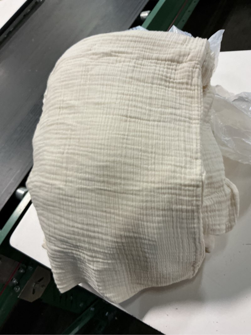 Condition photo showing Good Condition for organic cotton gauze duvet cover set size king color undyed