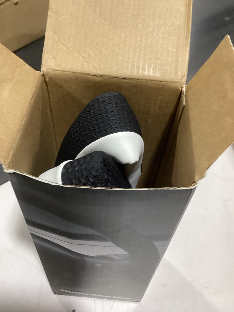 Condition photo showing Good Condition for Nappa Leather Steering Wheel Cover for Tesla Model 3/Y 2016-2025 2026 Juniper/Highland, Non-Slip Breathable Tesla Model 3/Y Steering Wheel Protector, White