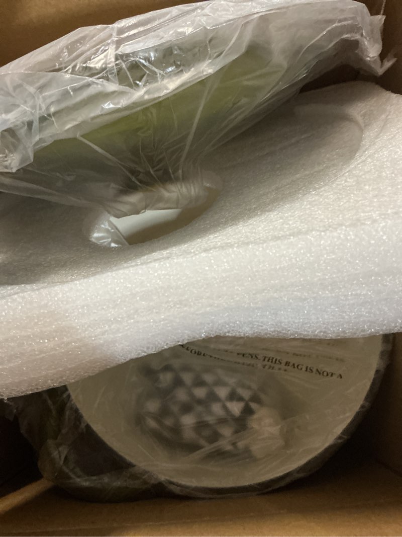 Condition photo showing New/Like New for 4.5 Quart Dutch Oven Pot with Lid, Non Stick Enameled Cast Iron Dutch Oven for Bread Baking, Heavy-Duty, Oven Safe Ceramic Cookware Up to 500°F for Baking, Braising, Stews, Roasting, Purple 4.5 QT Purple