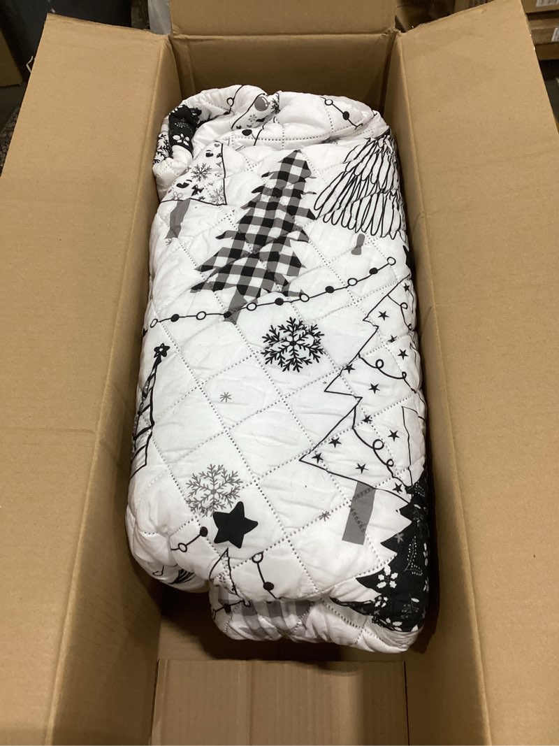 Condition photo showing Good Condition for BLEUM CADE Christmas Quilt Set King, 3 Pieces Reversible Bedding Set with 2 Pillow Shams Grey Checked Merry Christmas Bedspread Coverlet Set King 96"x106" Trees Snowflakes Black&white King(96"x106")
