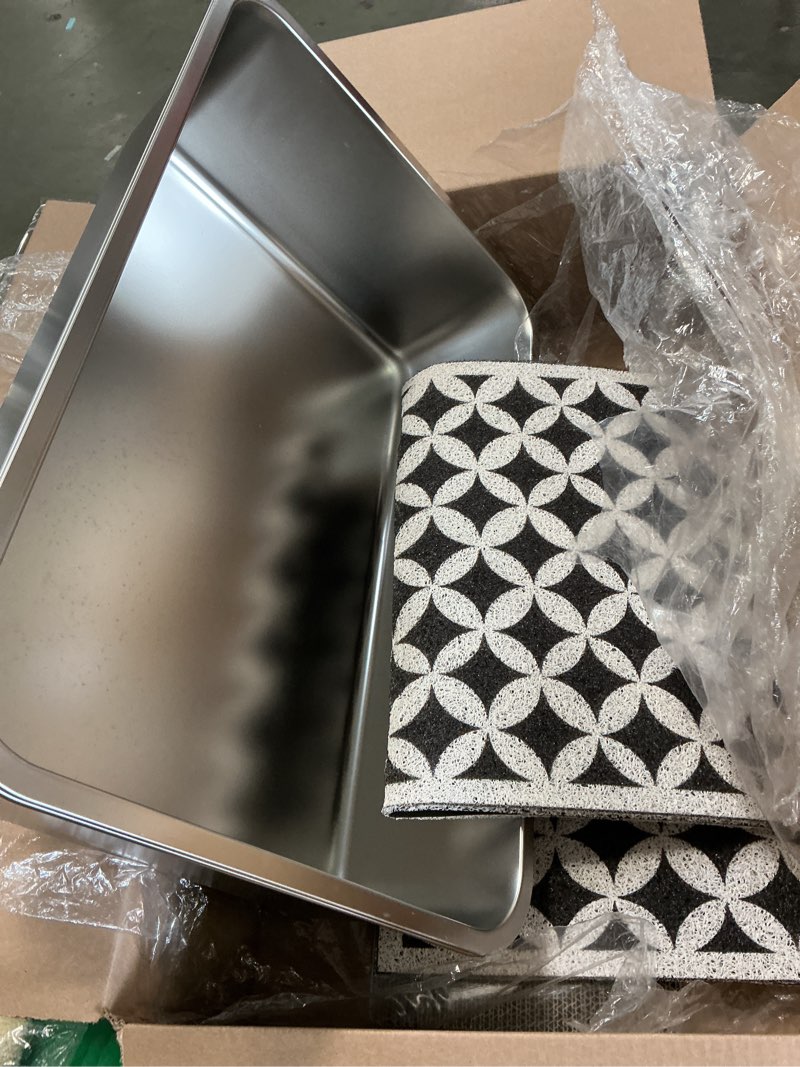 Condition photo showing Good Condition for 2 pack Stainless Steel Cat Litter Box with High Sides - Metal Cat Pan, Large Indoor Litter Tray, Never Absorbs Odor, Pet Toilet Supplies Smooth Surface for Kitten, Kitty, Rabbit 17.5"13.5"x6" 17.5"x13.5"x6"