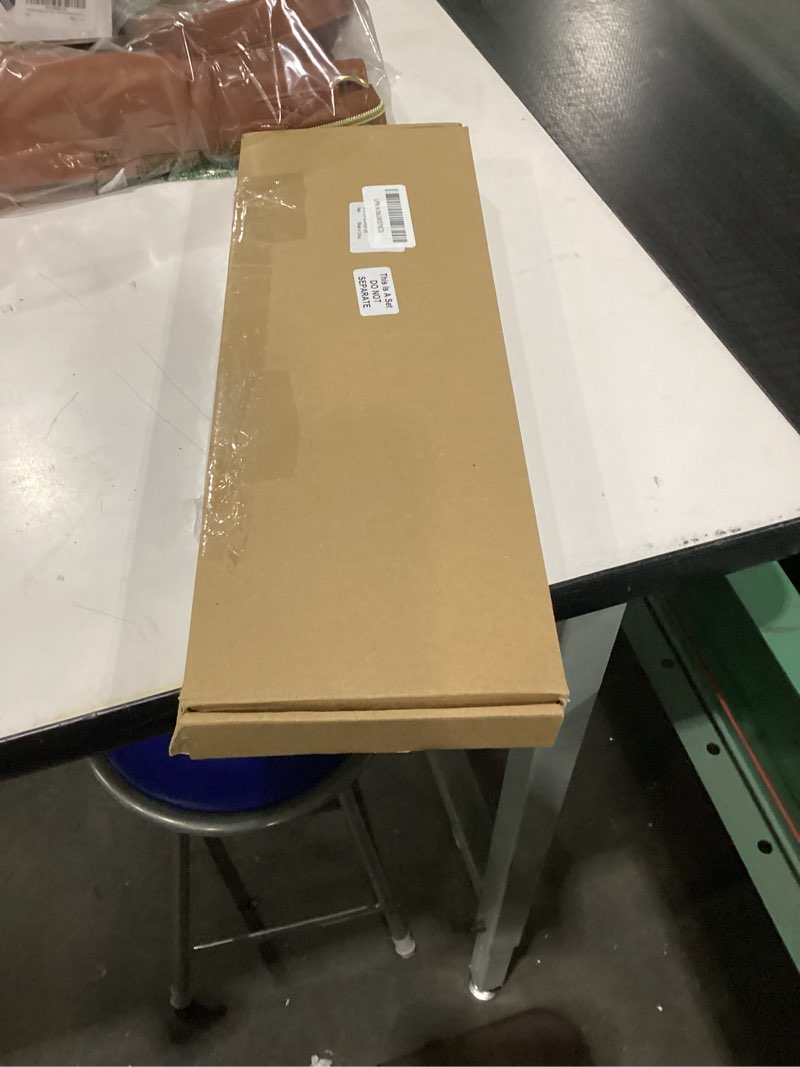 Condition photo showing Good Condition for Hangers 