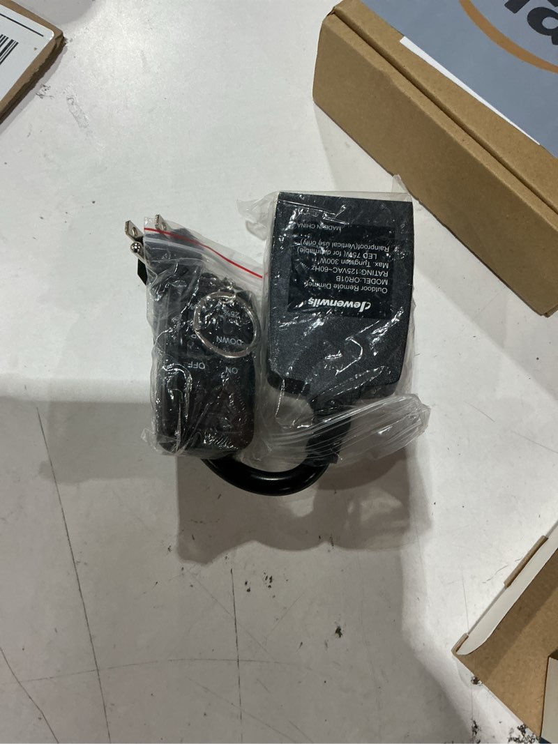 Condition photo showing New/Like New for dewenwils outdoor dimmer for string lights with remote waterproof plug-in dimmer, 100ft range, 150w dimmable led/300w tungsten bulbs, dimmer switch for dimmable string lights