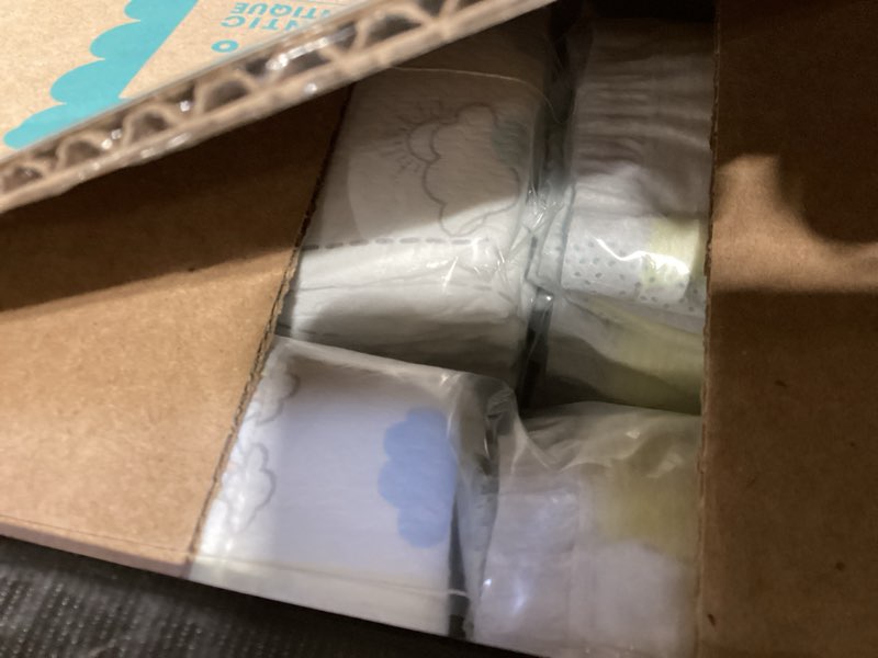 Condition photo showing Good Condition for Pampers Swaddlers Diapers, Size 3 (13-26 lbs), 168 Count, Absorbent, Keeps Baby Dry and Comfortable, Skin Safe Disposable Baby Diaper (Packaging May Vary)