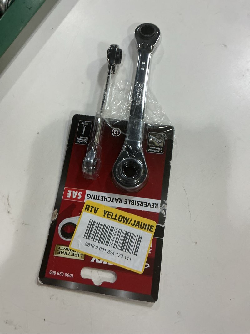 Condition photo showing Good Condition for husky sae quad drive ratcheting wrench set (2-piece)