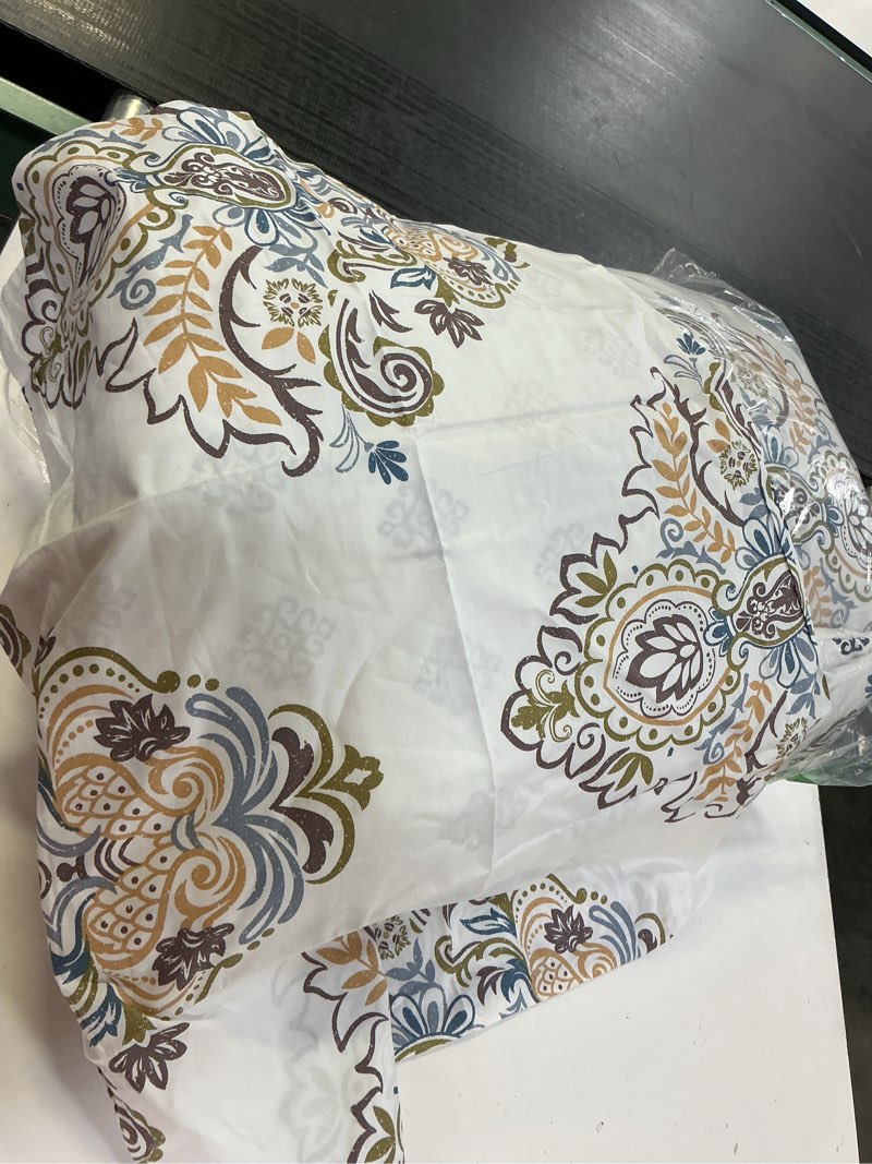 Condition photo showing As Is for sleepbella comforter twin size, 600 thread count cotton yellow & blue damask with taupe brown reversible pattern white comforter sets,down alternative bedding set 2pcs (twin, white damask) twin white damask