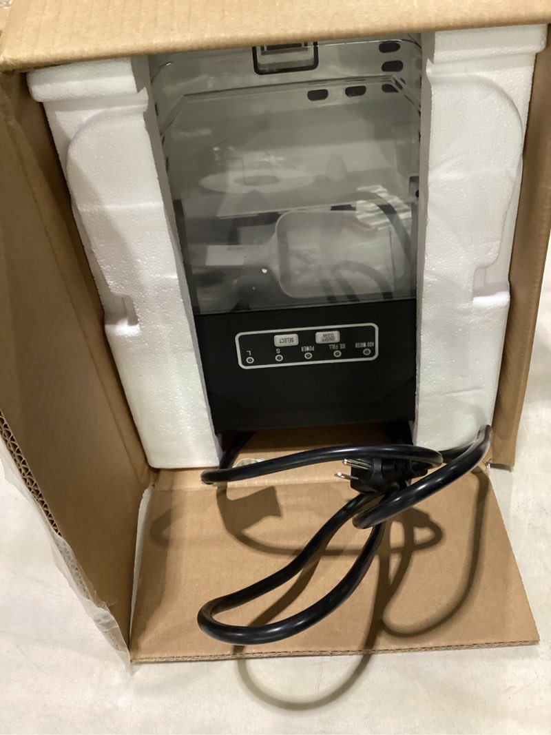 Condition photo showing Good Condition for silonn ice maker slim21b