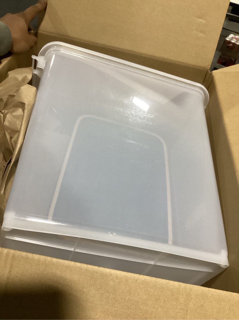 Condition photo showing New/Like New for IRIS USA 30 Lbs / 33 Qt WeatherPro Airtight Pet Food Storage Container with Attachable Casters, For Dog Cat Bird and Other Pet Food Storage Bin, Keep Fresh, Translucent Body, Easy Mobility, Navy 30 lbs Navy