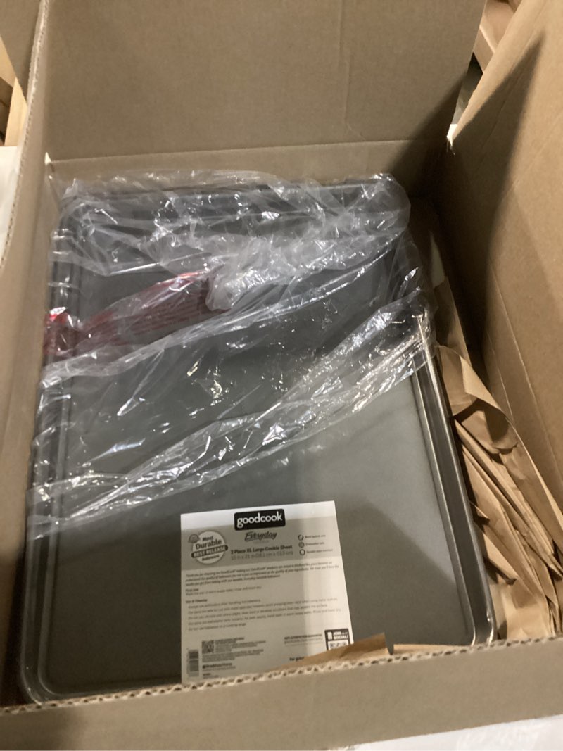 Condition photo showing New/Like New for GoodCook Everday Nonstick Carbon Steel 15” x 21” Baking Sheet Set, 2 Pack – Extra-Large Carbon Steel Cooking Pans, Bakeware Set, Cookie Sheets for Baking, Oven Pan Set 15" x 21" (2-Piece Set)
