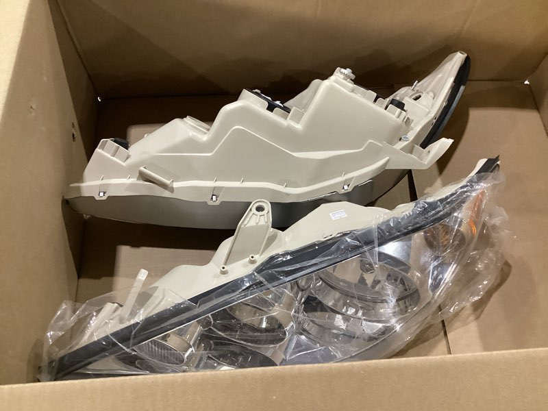 Condition photo showing Good Condition for for 2005-2006 camry 4-door sedan headlight assembly compatible with 2005 2006 toyota camry chrome housing with amber reflector headlamp replacement left and right pair?w/o bulbs?