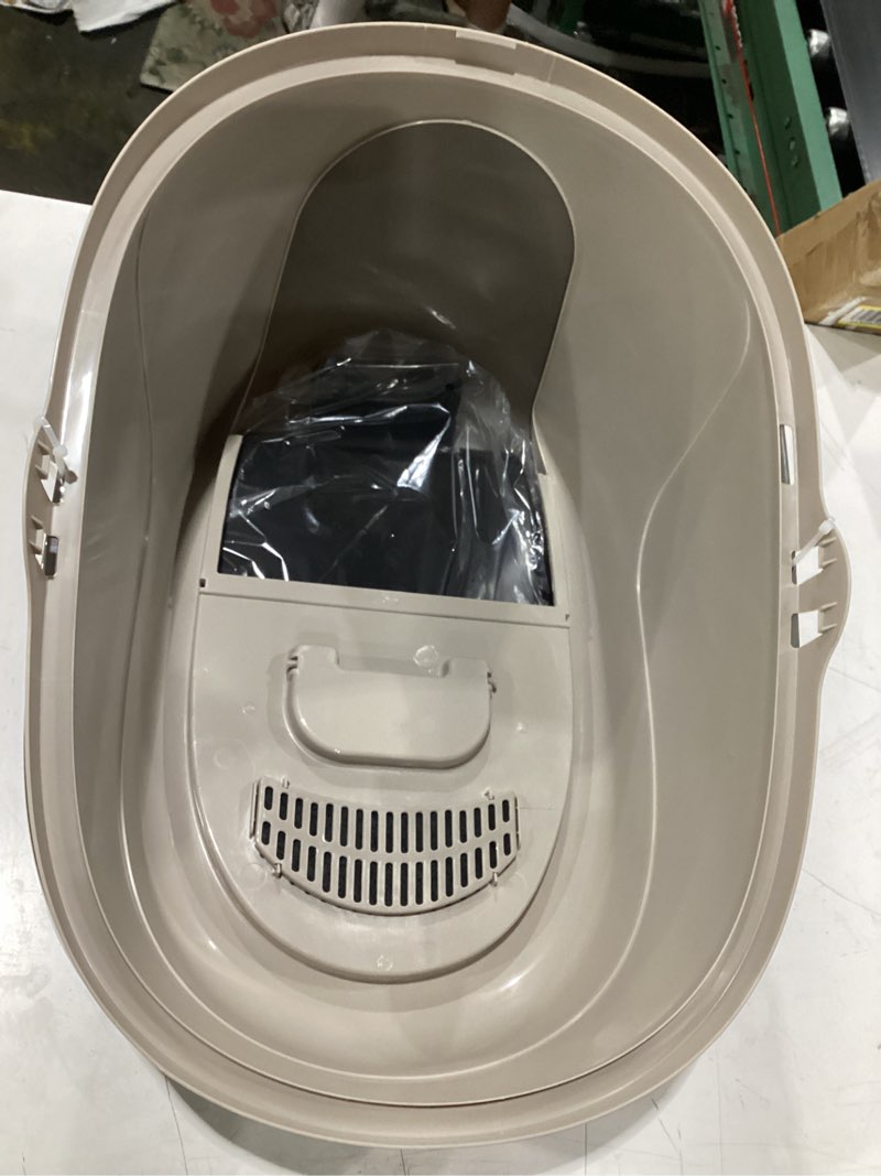 Condition photo showing Good Condition for amazon basics no-mess hooded enclosed cat litter box with odor control and swinging door, large, 24" x 18" x 17", multicolor