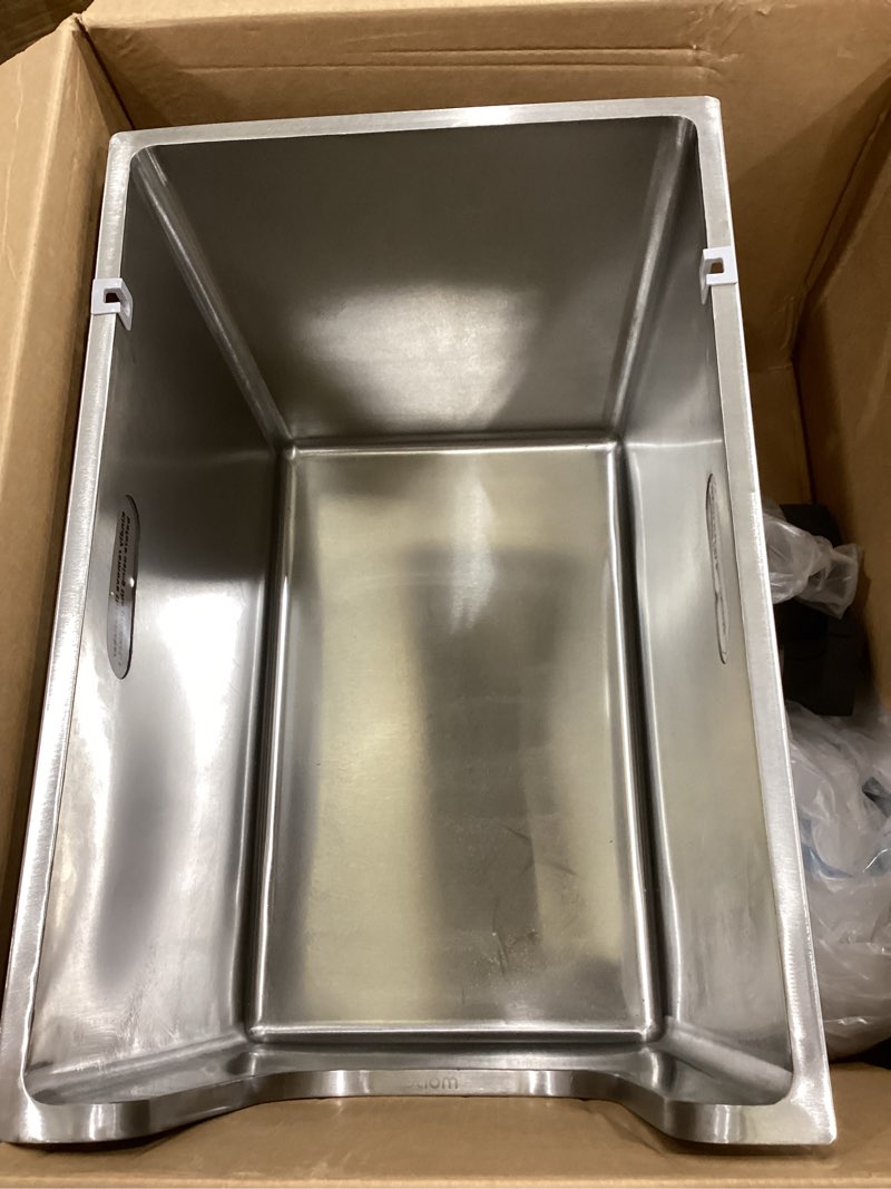 ptlom stainless steel litter box 13.7'' high sides, xl metal cat litter box with curved low entry, cat litter pan for big & multiple cats, pet toliet