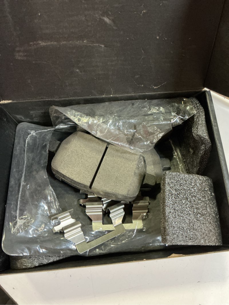Condition photo showing As Is for ilonpa front rear ceramic disc brake pads set for chevy malibu 2004-2012, for pontiac g5 2007-2009, g6 2006-2010, for saturn aura 2007-2009 8pcs(with hardware)