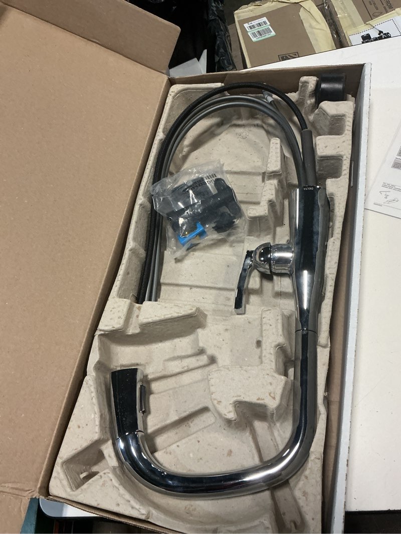 Condition photo showing New/Like New for delta faucet stryke pull down kitchen faucet chrome, chrome kitchen faucets with pull down sprayer, kitchen sink faucet, faucet for kitchen sink with magnetic docking, lumicoat chrome 9176-pr-dst
