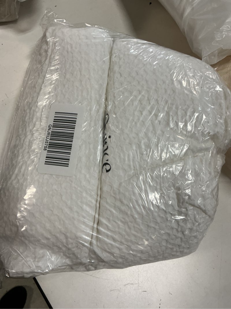 Condition photo showing Good Condition for organic luxe waffle shower curtain, one size, white