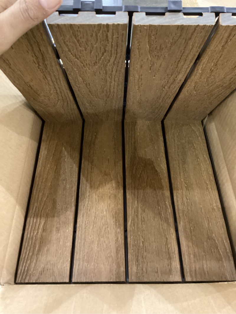 Desk tile