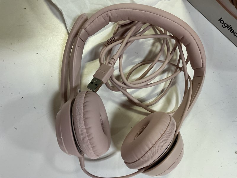 Condition photo showing Good Condition for Logitech H390 Gaming Headphones, Wired Headphones with Mic, USB Headset with Microphone for PC, Noise Cancelling Microphone for Video Meetings, Music, Gaming - Rose USB-A Rose 1 Pack