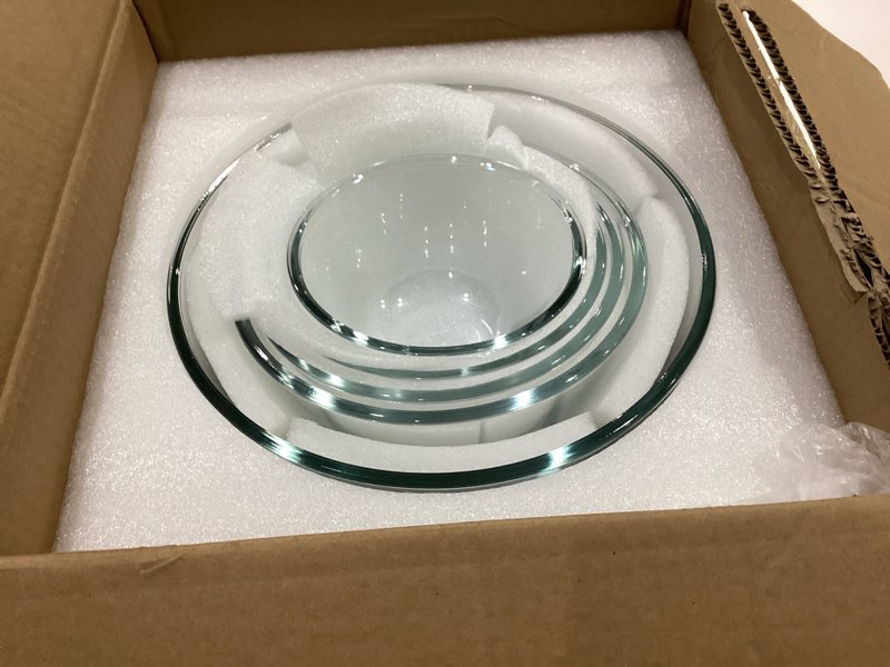 Condition photo showing As Is for glass mixing bowls with lids set of 5(4.78qt,2.2qt,1.7qt,1.1qt,0.85qt),thick glass nesting bowls for kitchen baking,cooking prep,storage,serving,large salad bowls,dishwasher microwave freezer safe transparent