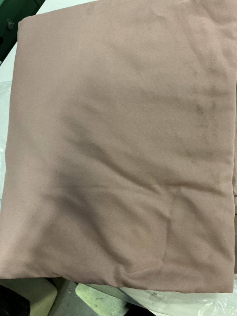 Condition photo showing As Is for Utopia Bedding Full Sheet Set – 4 Piece Bed Sheets for Full Size Bed, Soft and Breathable Microfiber, Includes 1 Fitted Sheet, 1 Flat Sheet and 2 Pillowcases (Coral) Coral Full