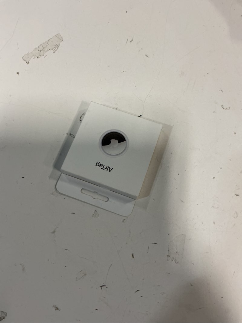 Condition photo showing New/Like New for Apple AirTag (1st Generation). Keep Track of and find Your Keys, Wallet, Luggage, Backpack, and More. Simple one-tap Set up with iPhone or iPad, Bluetooth Single