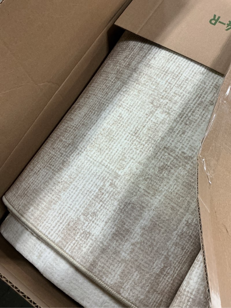 Condition photo showing Good Condition for Similar Washable Area Rug 8x10, Large Soft Rugs for Living Room Vintage Beige Carpet 8x10 Area Rugs for Bedroom Dining Room Non-Slip Stain Resistant Under Table Rug Beige 8' x 10' (Rectangular)