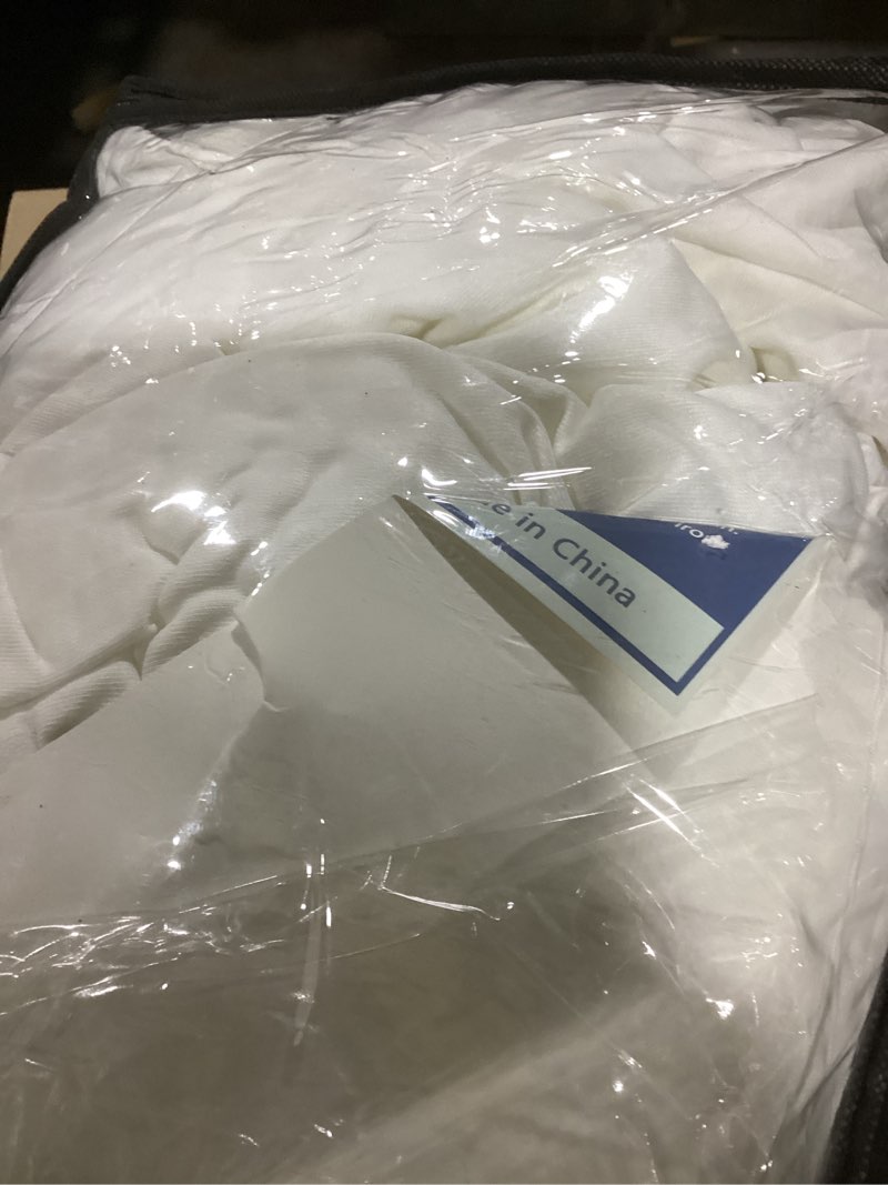 Condition photo showing New/Like New for YEMYHOM Couch Cover Latest Jacquard Design High Stretch Sofa Covers for 3 Cushion Couch, Pet Dog Cat Proof Slipcover Non Slip Magic Elastic Furniture Protector (Large, White) Large (71"-91") White