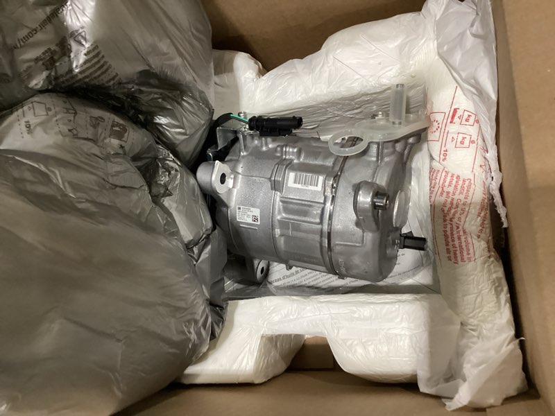 Condition photo showing Good Condition for acdelco gm original equipment 15-22310 (23478533) air conditioning compressor and clutch assembly