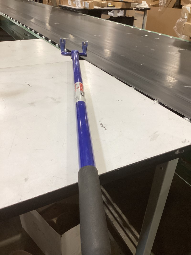 Condition photo showing Good Condition for wrecking claw 46-in steel wrecking bar
