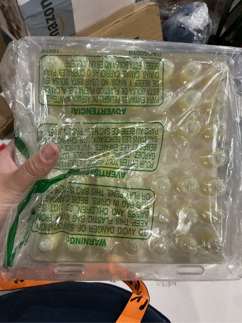 Condition photo showing New/Like New for ohr candles e-z light 44 jelled olive oil chanukah candles jelled prefilled olive oil -1.5 hour burntime 1.5 hour yellow