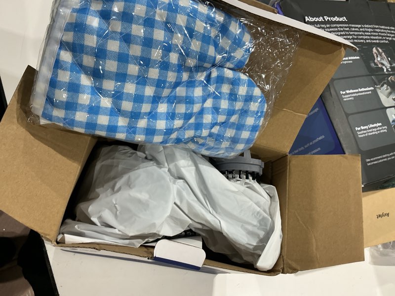 Condition photo showing Good Condition for powerful handheld fabric steamer - 1800w with fast ceramic heat-up plate, 2-in-1 ironing & wrinkle remover, steam nozzle, lint brush - black, for us 120v only