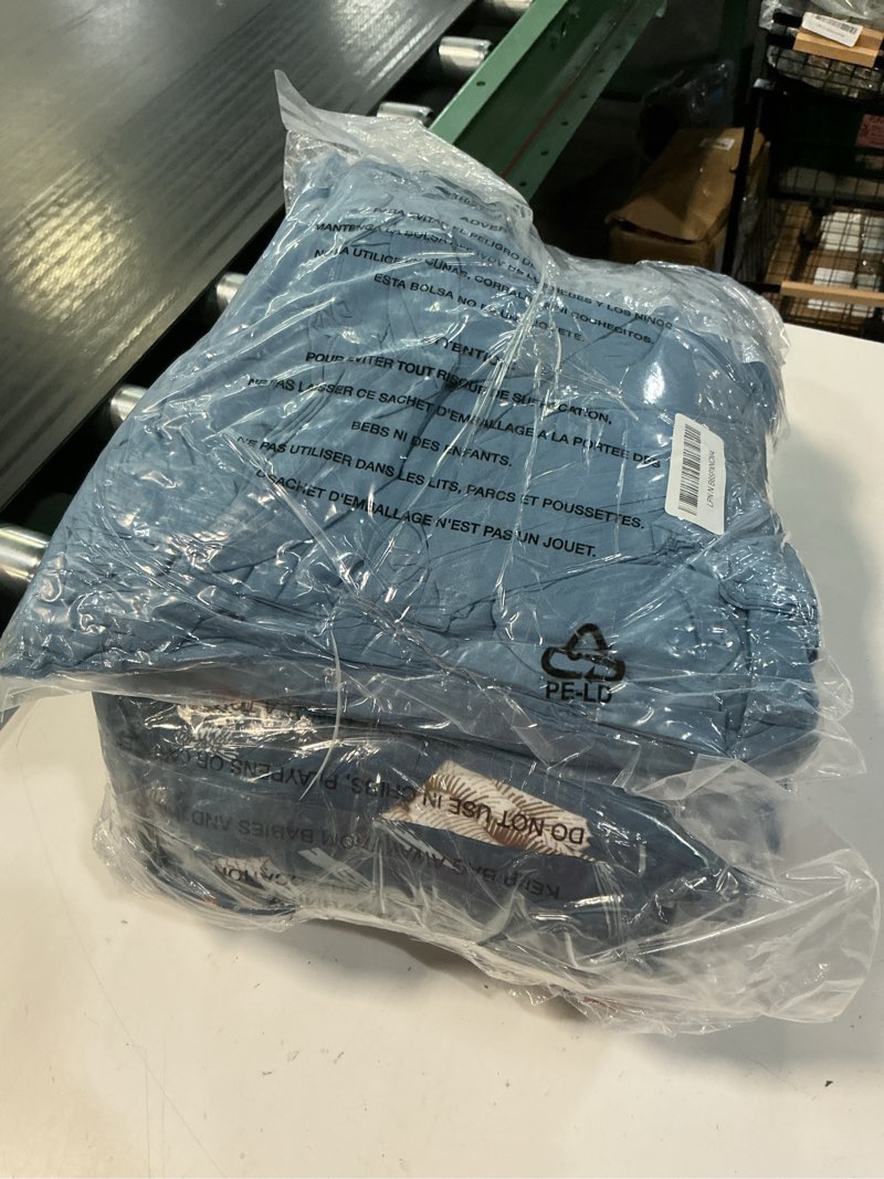 Condition photo showing Good Condition for casaagusto king size comforter set - 7 pieces blue floral bedding sets, king bed in a bag with botanical butterfly comforter, sheets, pillowcases & shams for all seasons blue butterfly&floral king