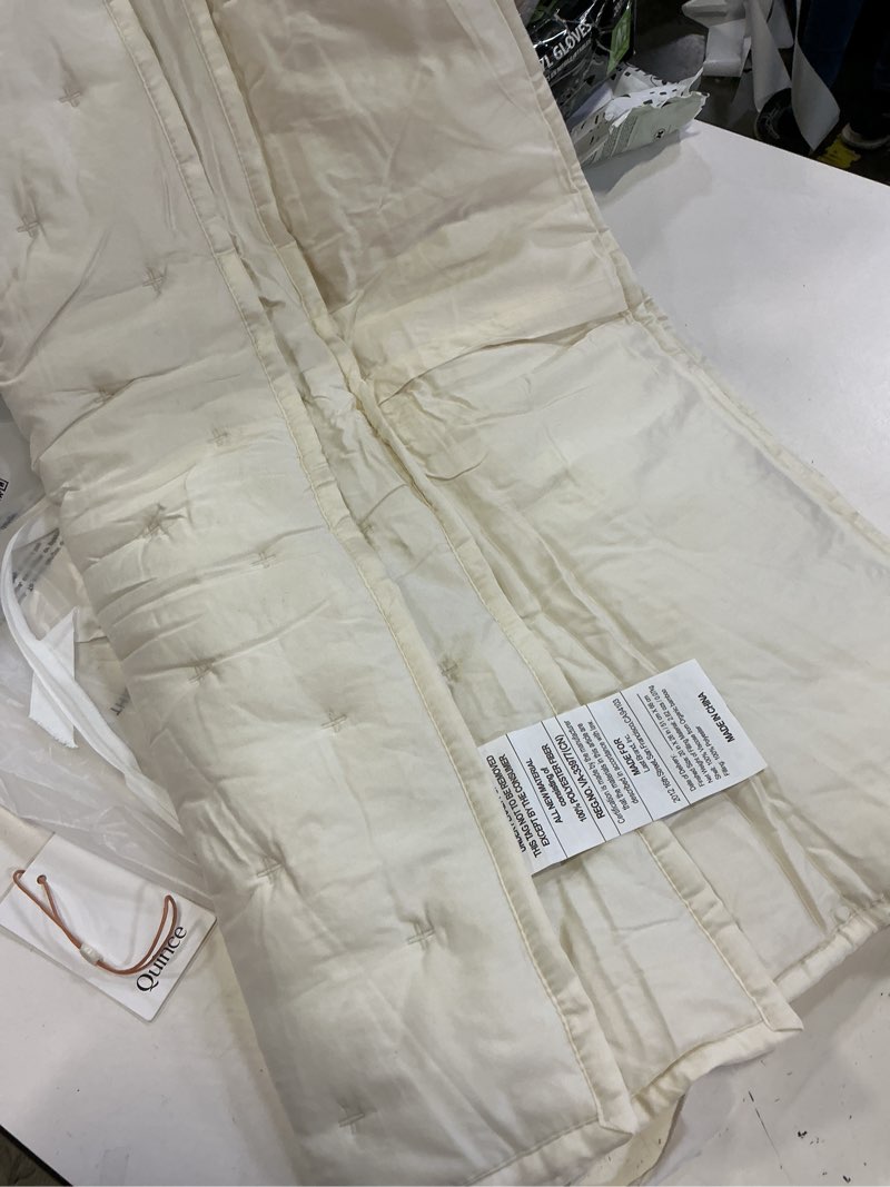 Condition photo showing Good Condition for bamboo dream quilted sham set ivory 20in x 26in