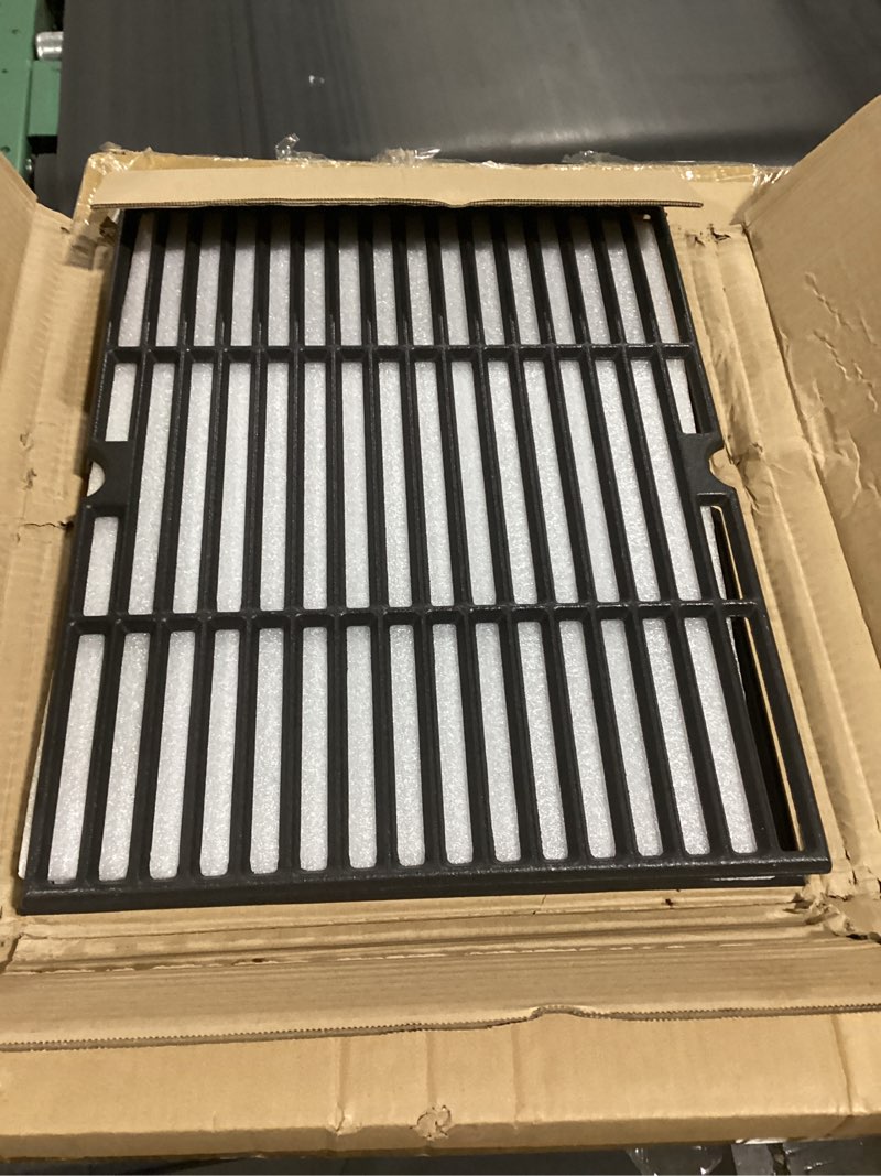 Condition photo showing Good Condition for safbbcue cast iron cooking grates for masterbuilt 1050 gravity series grill parts cooking grid for masterbuilt mb20041220 grill replacement parts cast iron 27.8" x 17.8"